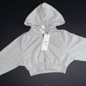 Cropped Grey Hoodie 🩶🔥